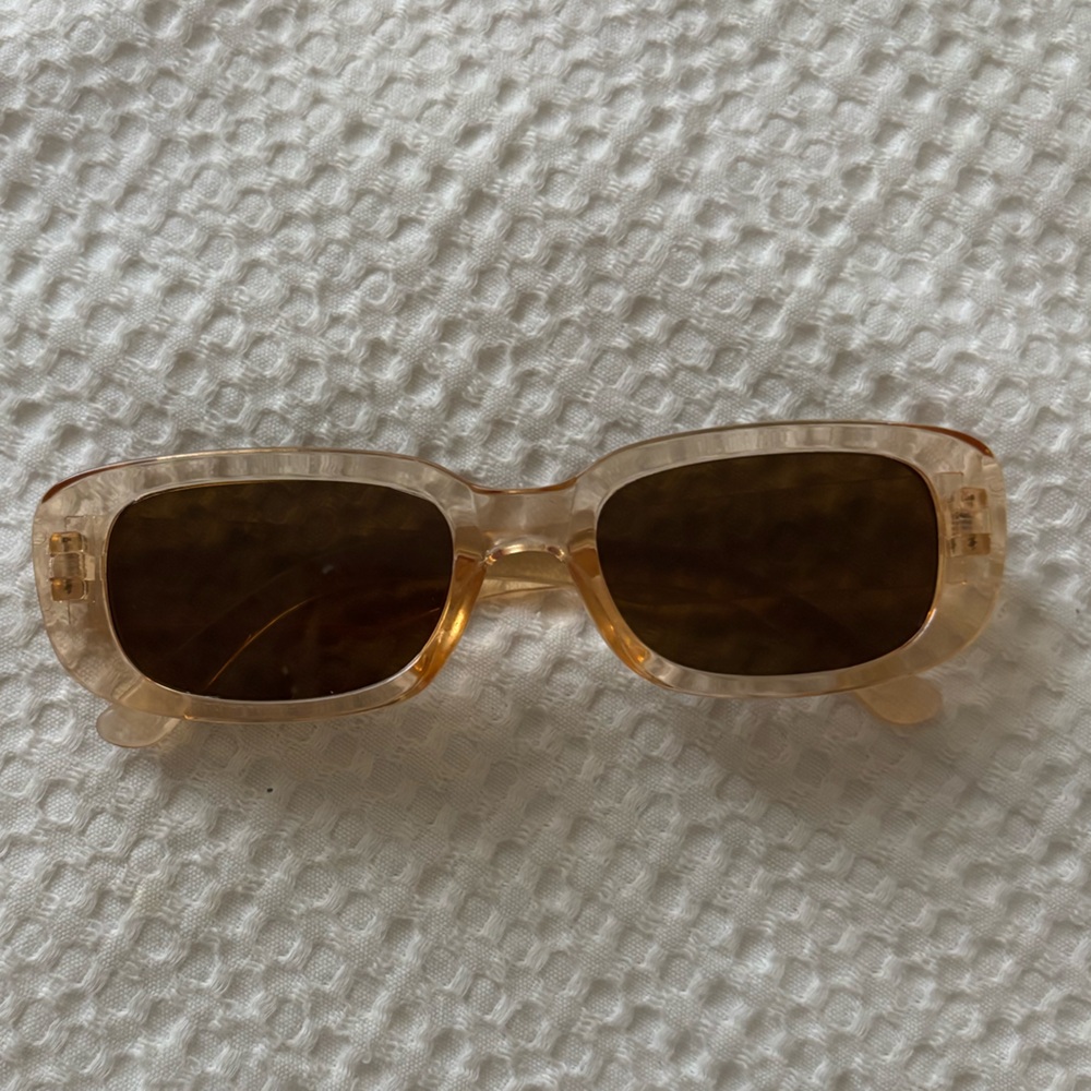 Chic tan sunglasses